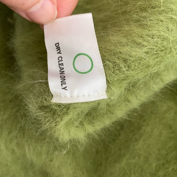 Angora Apple Green Stole - Picture 5 of 5